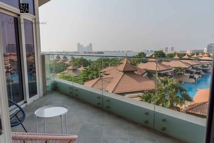 Monthly 1 Bed for rent in The Palm Jumeirah,   Dubai 
